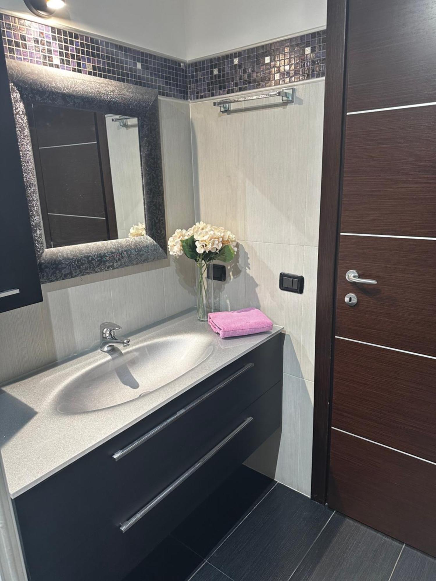 Peter House Apartment Fiumicino Bagian luar foto